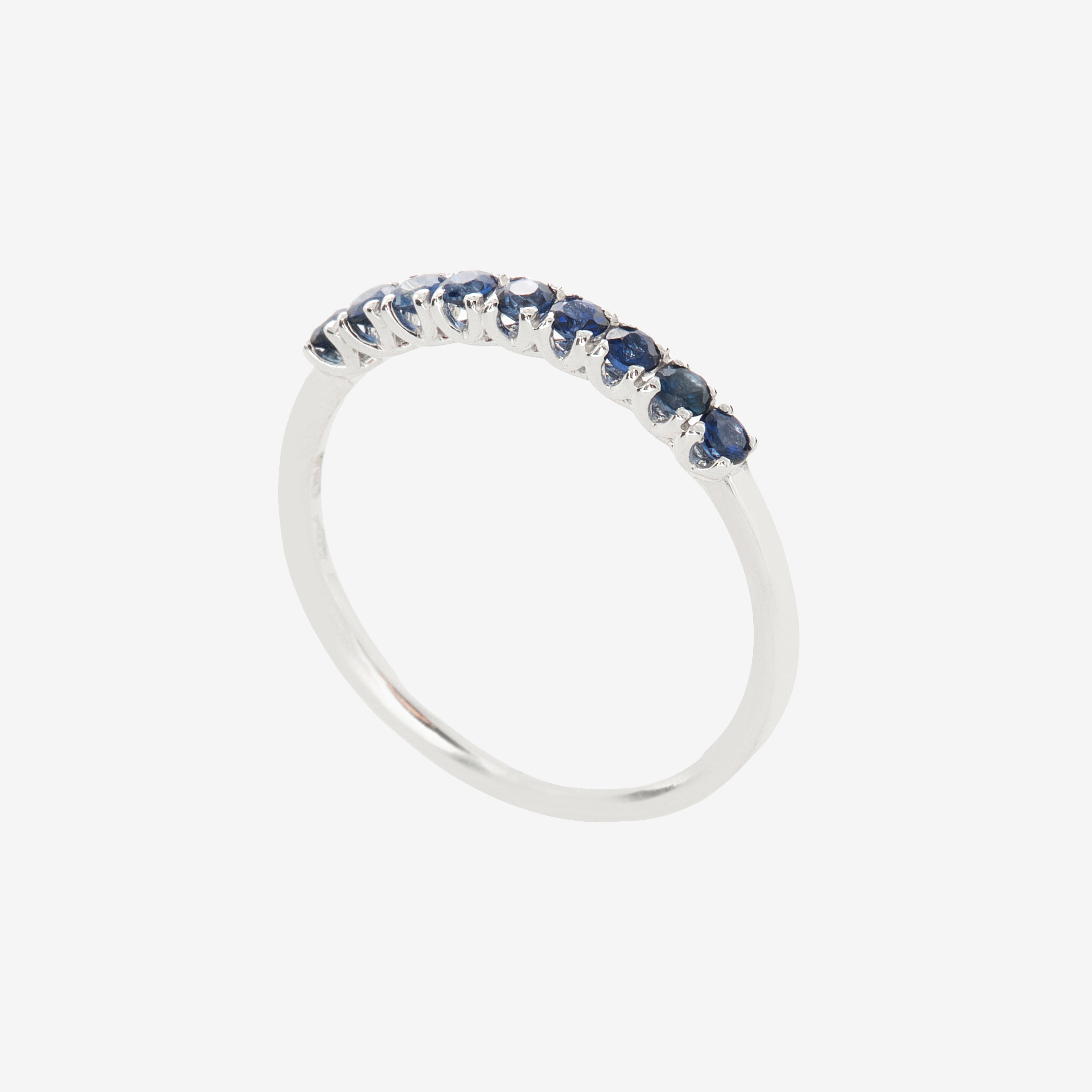 Semi-eternity ring with sapphires