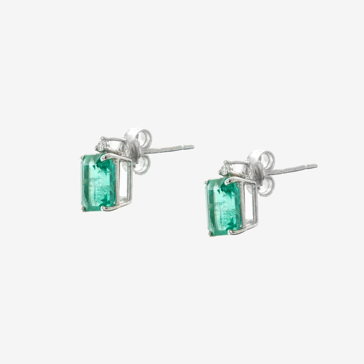 EARRINGS WITH EMERALDS AND DIAMONDS